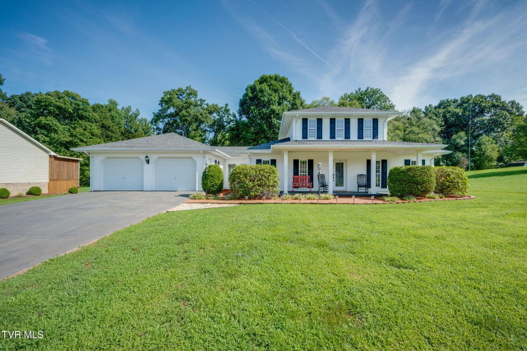 Photo of 852 Topeka Drive, Mount Carmel, TN 37645 (MLS # 9999710)
