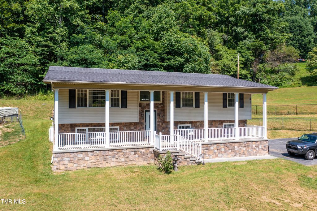 Photo of 135 Riders Drive, Gate City, VA 24251 (MLS # 9982687)