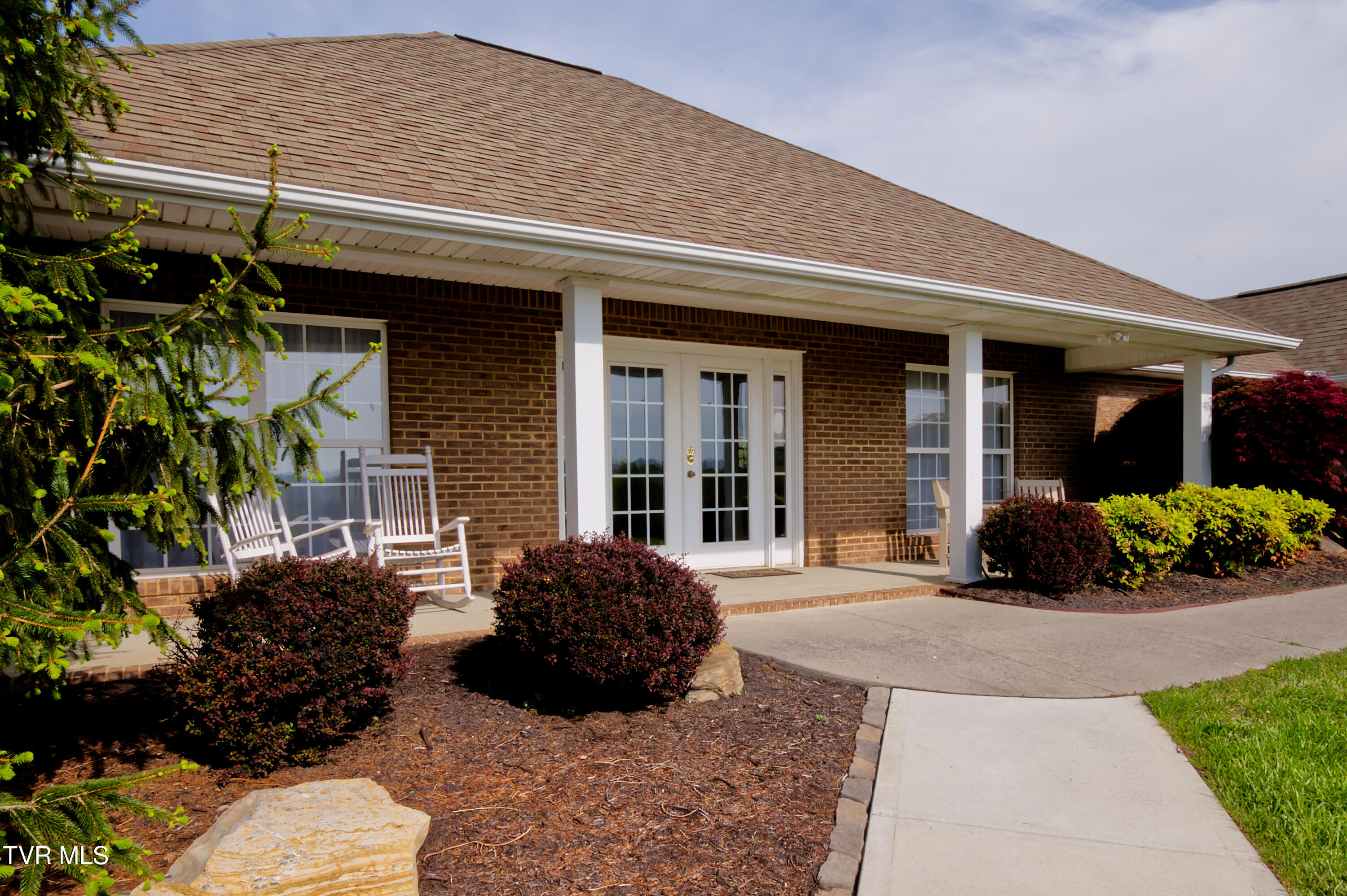 9056 Paradise View Drive, Mooresburg, Tennessee image 3