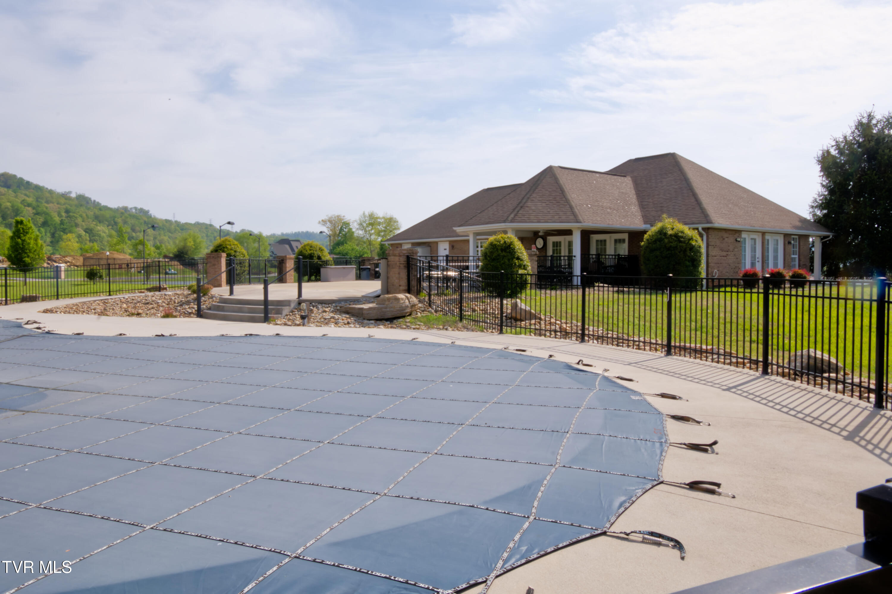 9056 Paradise View Drive, Mooresburg, Tennessee image 9