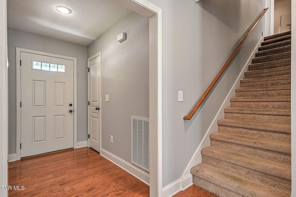 Photo of 1092 Aberlea Valley Circle, Piney Flats, TN 37686 (MLS # 9996834)
