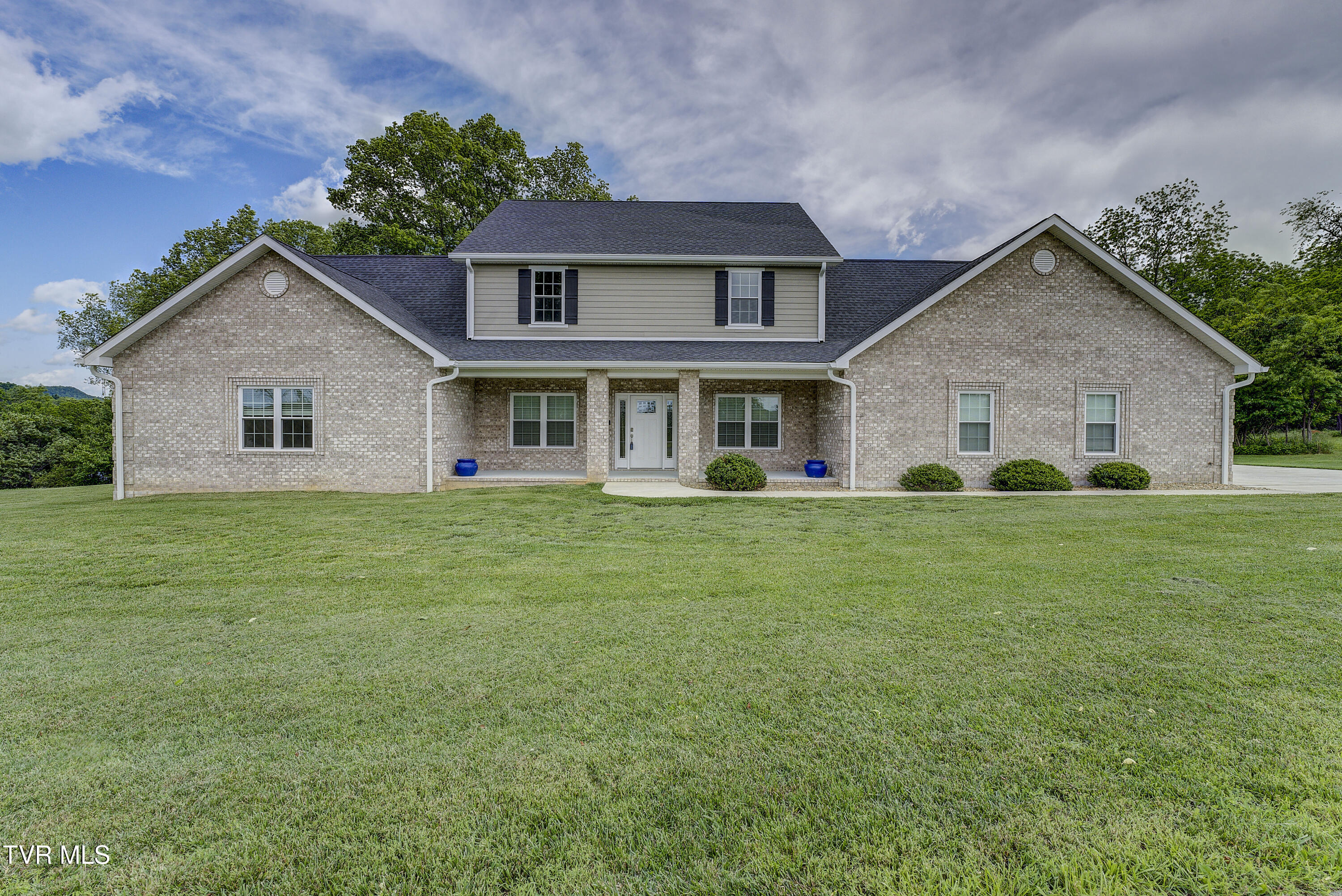 259 Lake Vista Circle, Piney Flats, Tennessee image 1