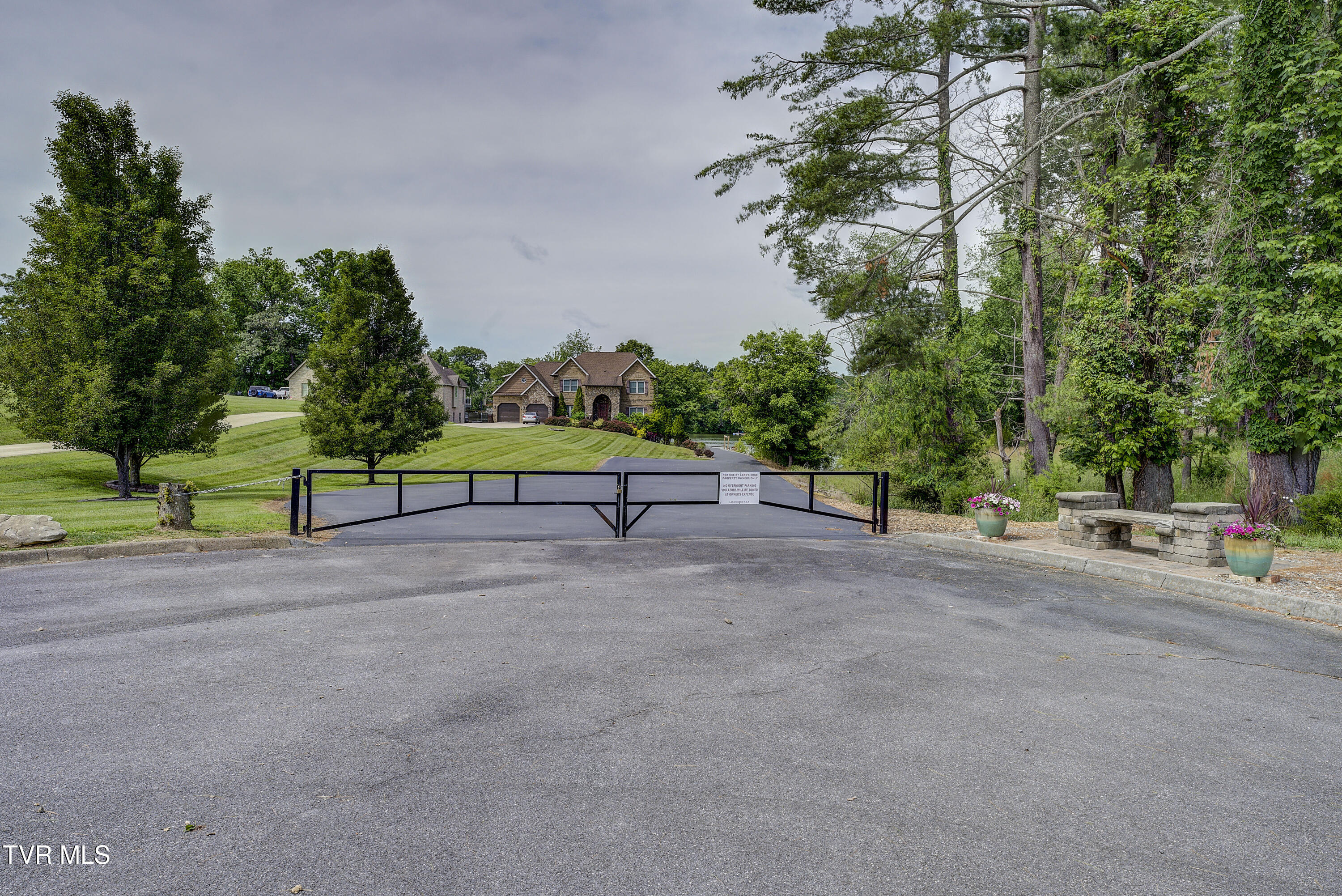 259 Lake Vista Circle, Piney Flats, Tennessee image 13