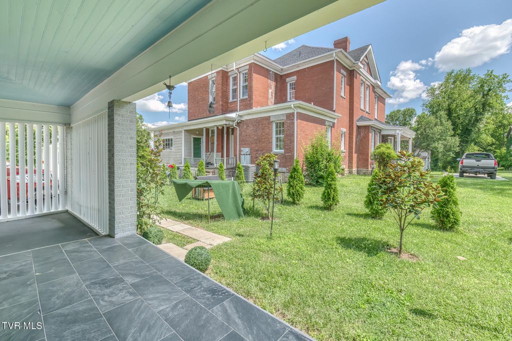 Photo of 434 Lindsey Street, Bristol, VA 24201 (MLS # 9984193)