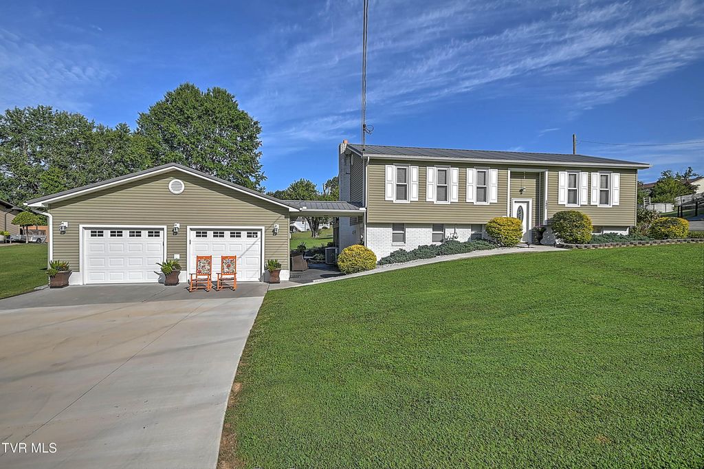 Photo of 121 Brookview Drive, Newport, TN 37821 (MLS # 9995240)