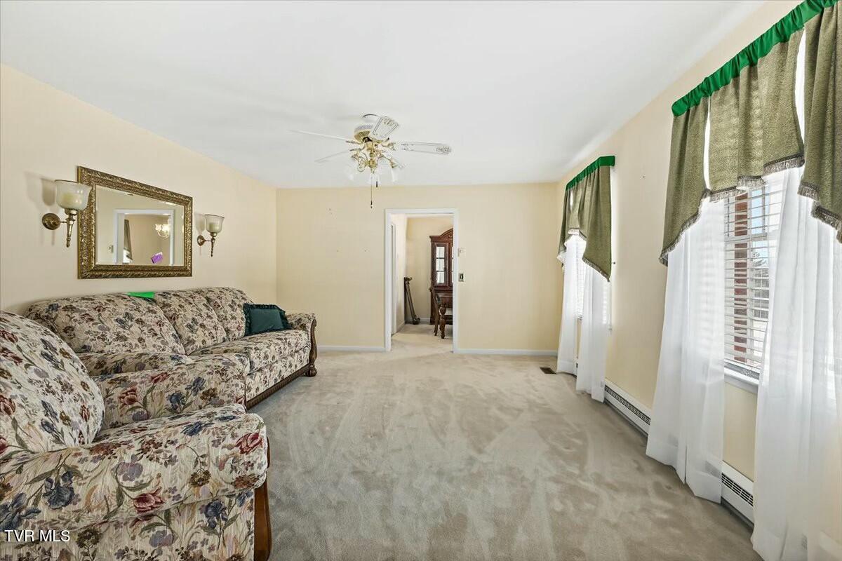 3232 Longview Drive, Saint Paul, Virginia image 8
