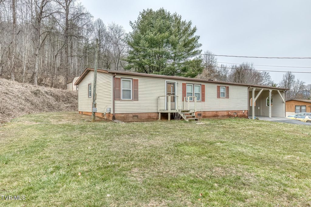 Photo of 355 Garrison Hollow Road, Elizabethton, TN 37643 (MLS # 9990861)