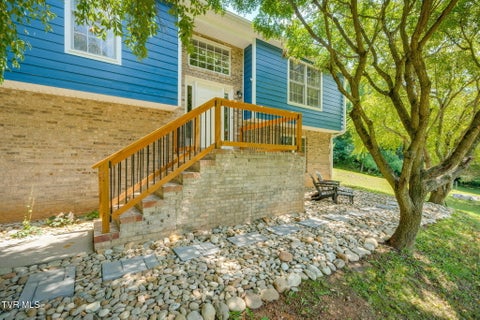 Photo of 2937 Forest View Road, Kingsport, TN 37660 (MLS # 9997403)