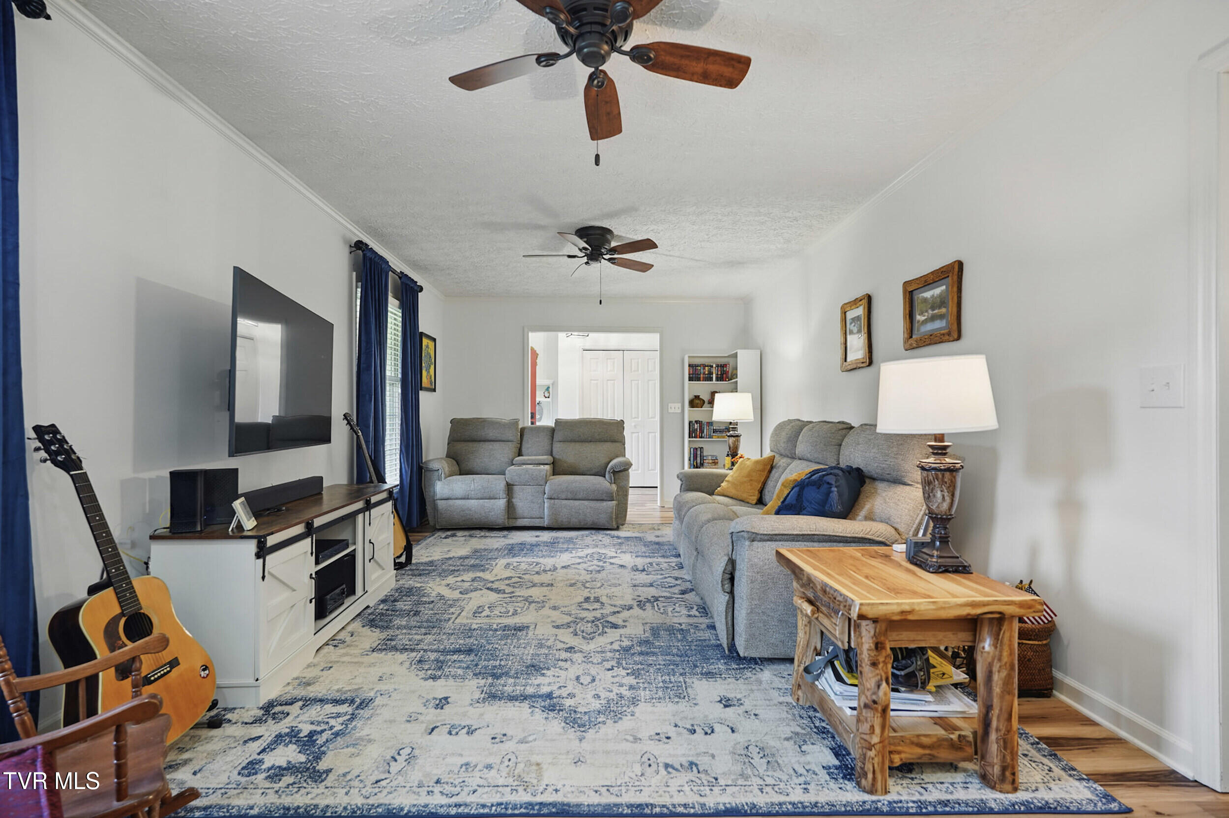 5009 Surrey Drive, Kingsport, Tennessee image 9