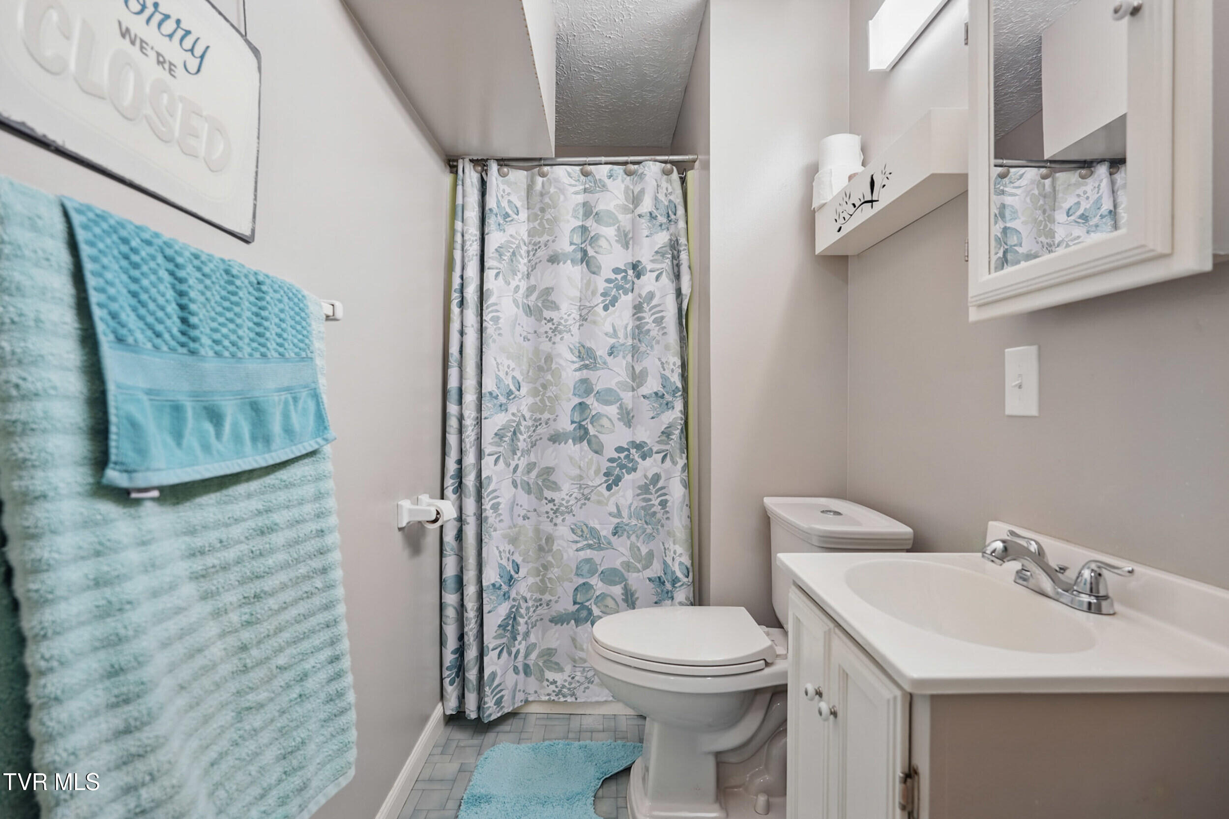 5009 Surrey Drive, Kingsport, Tennessee image 35