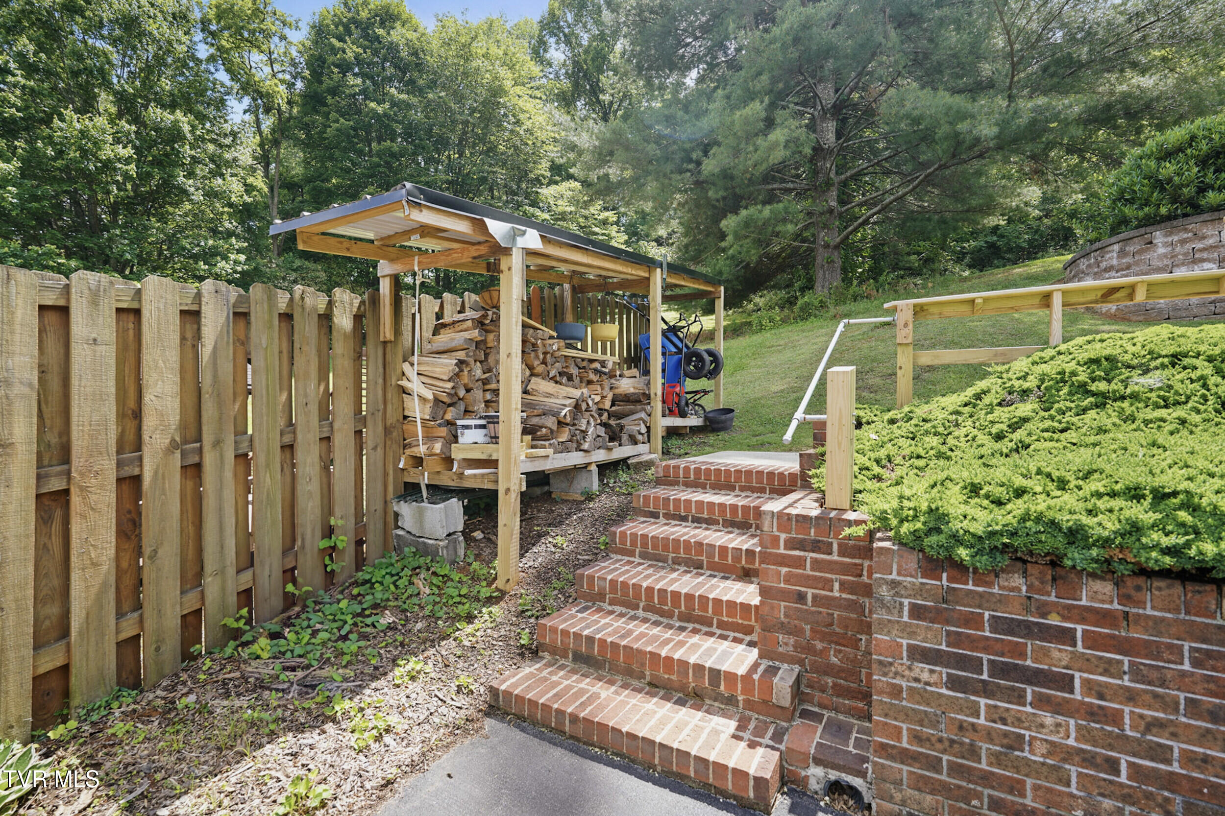 5009 Surrey Drive, Kingsport, Tennessee image 49