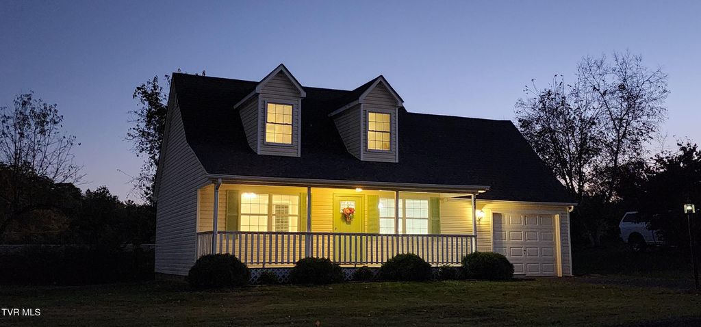 Photo of 214 Hallock Drive, Abingdon, VA 24210 (MLS # 9987281)