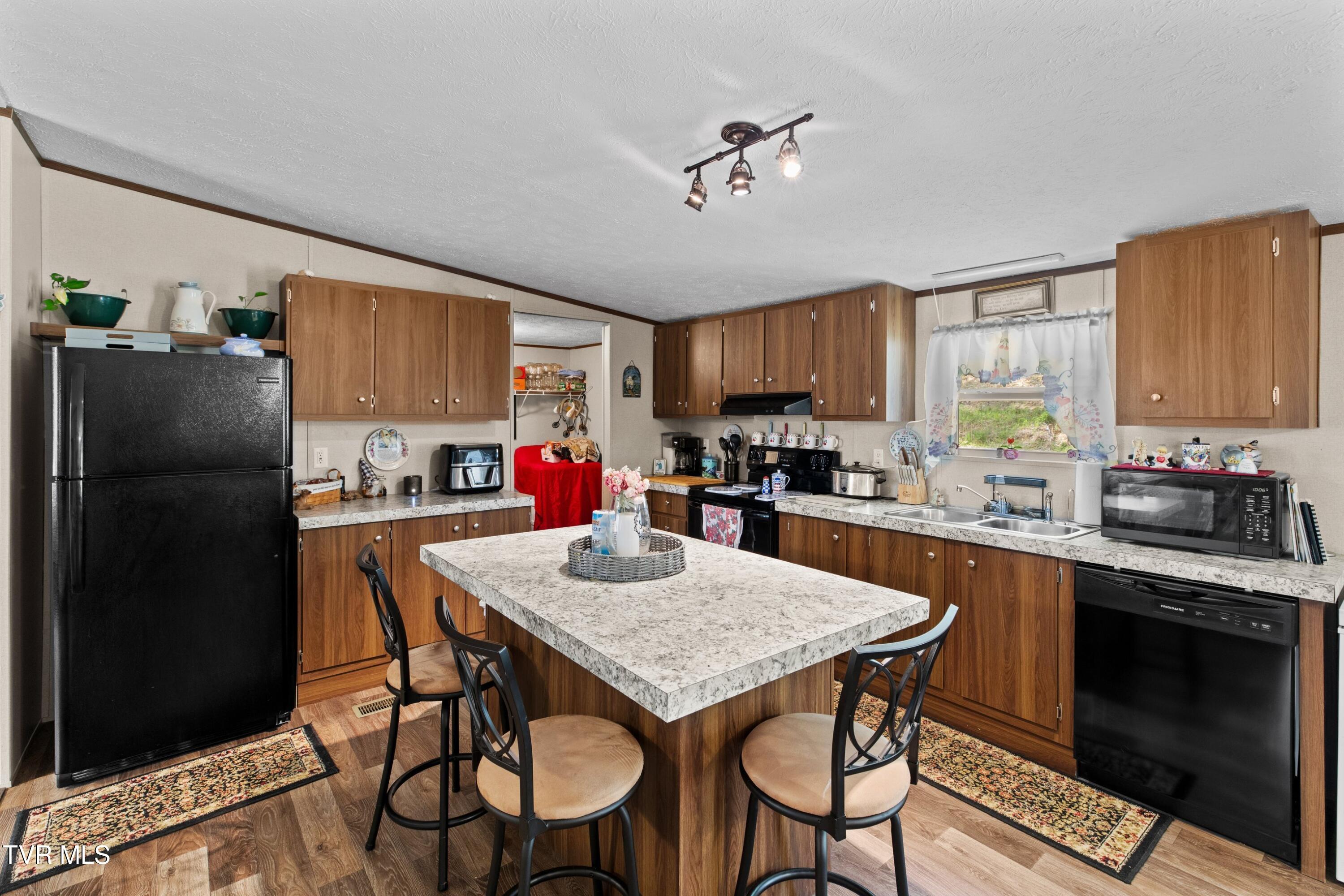 7812 Stagecoach Road, Whitesburg, Tennessee image 8