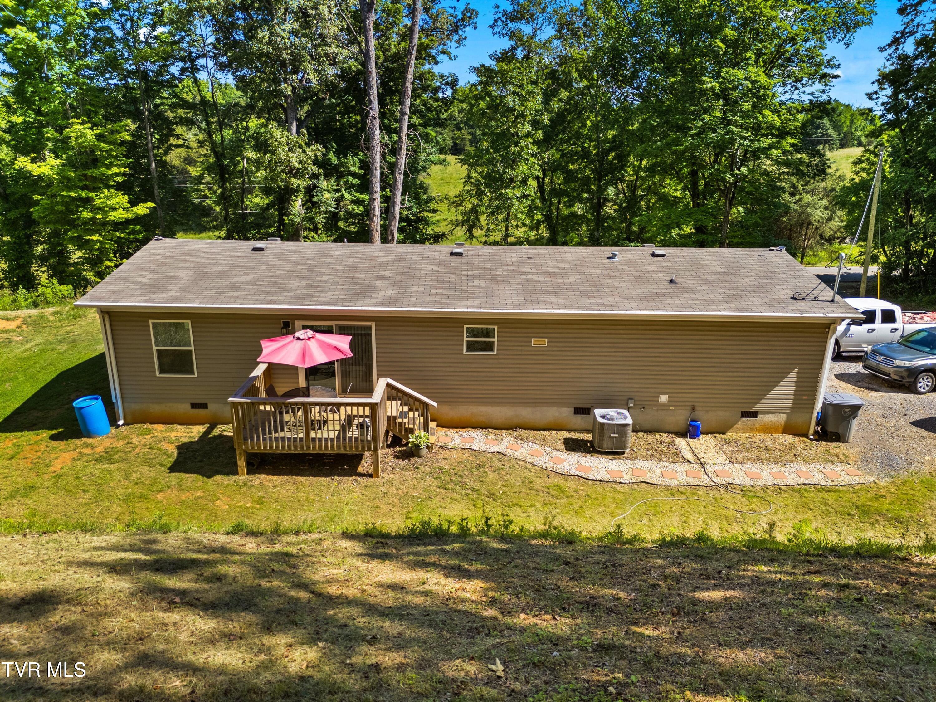 7812 Stagecoach Road, Whitesburg, Tennessee image 3