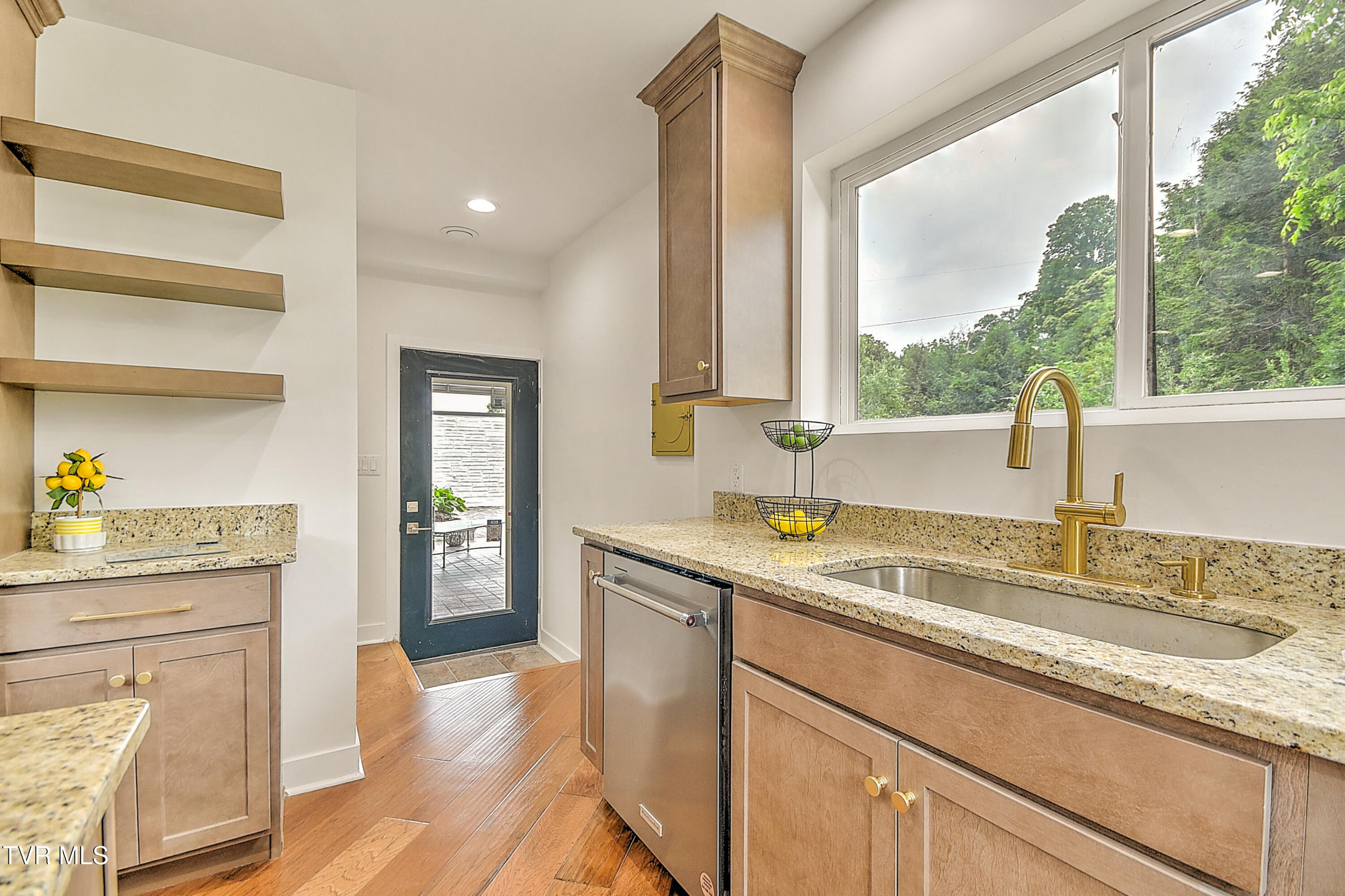 2146 Lee Highway, Bristol, Virginia image 29