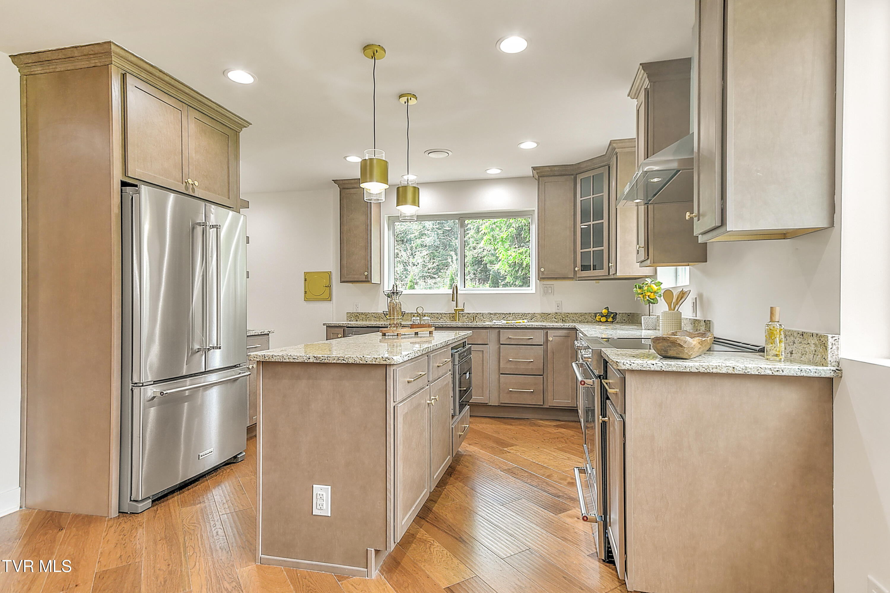 2146 Lee Highway, Bristol, Virginia image 27