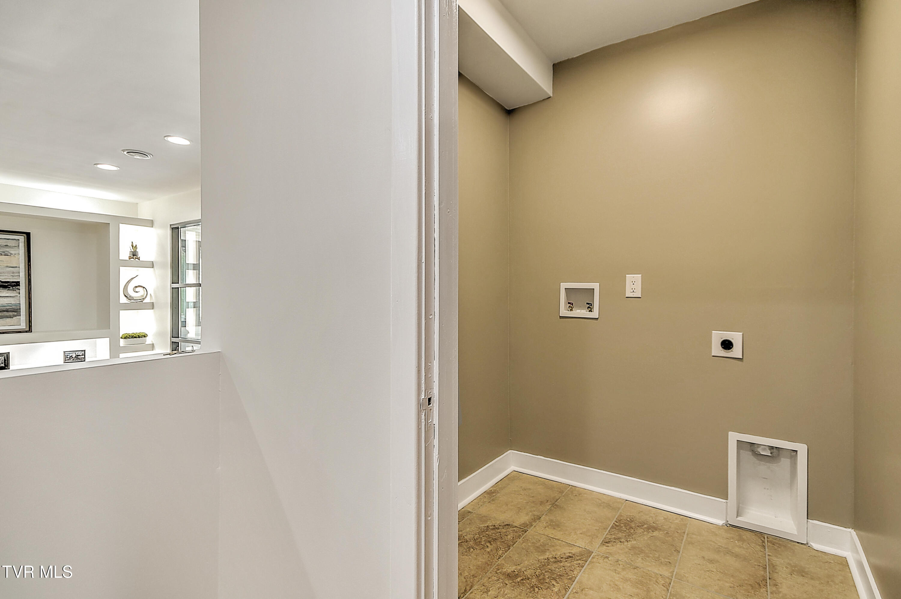 2146 Lee Highway, Bristol, Virginia image 36
