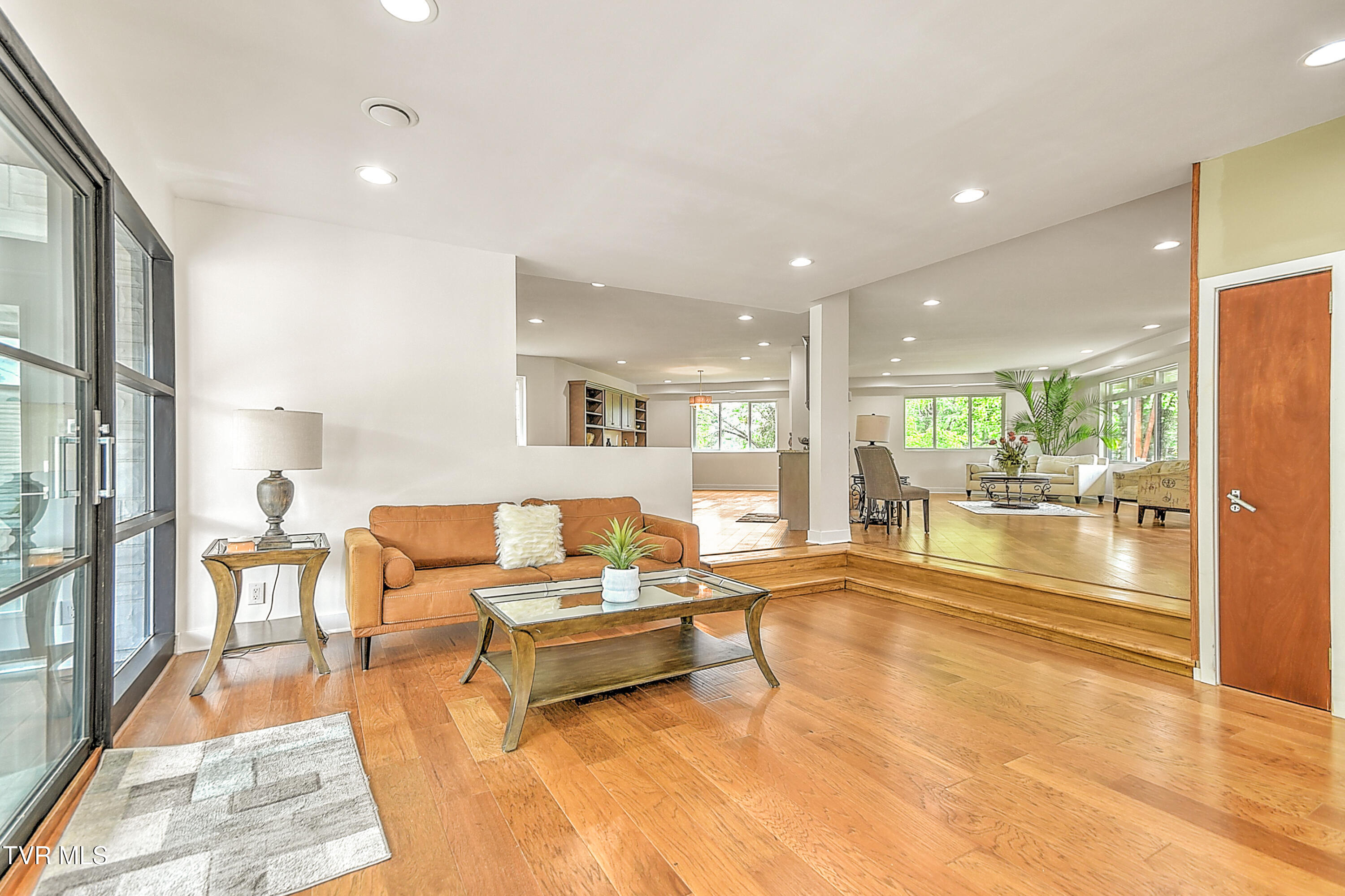 2146 Lee Highway, Bristol, Virginia image 34