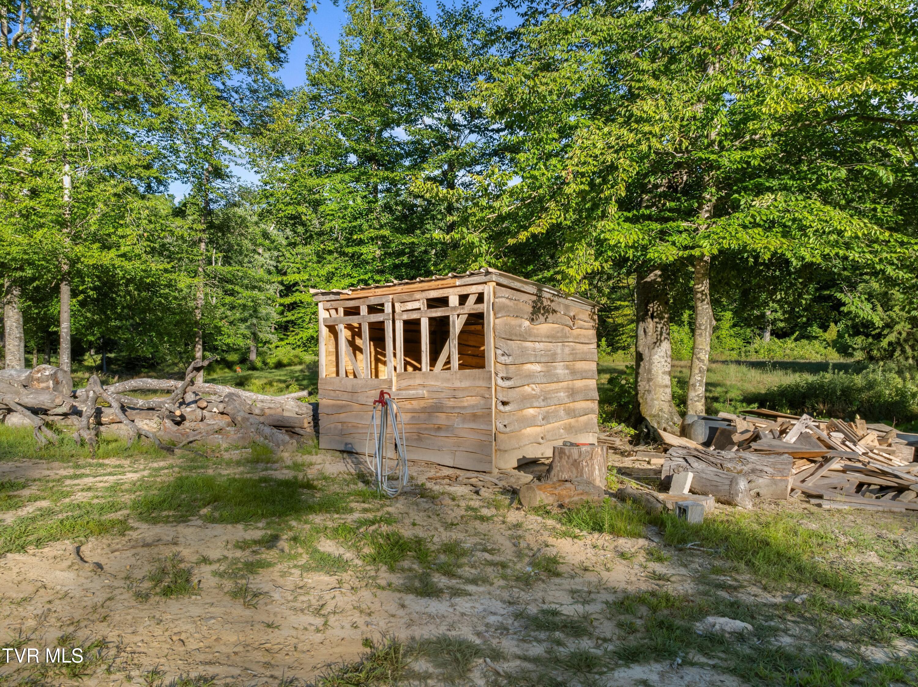 1689 Highway 25 70, Dandridge, Tennessee image 38