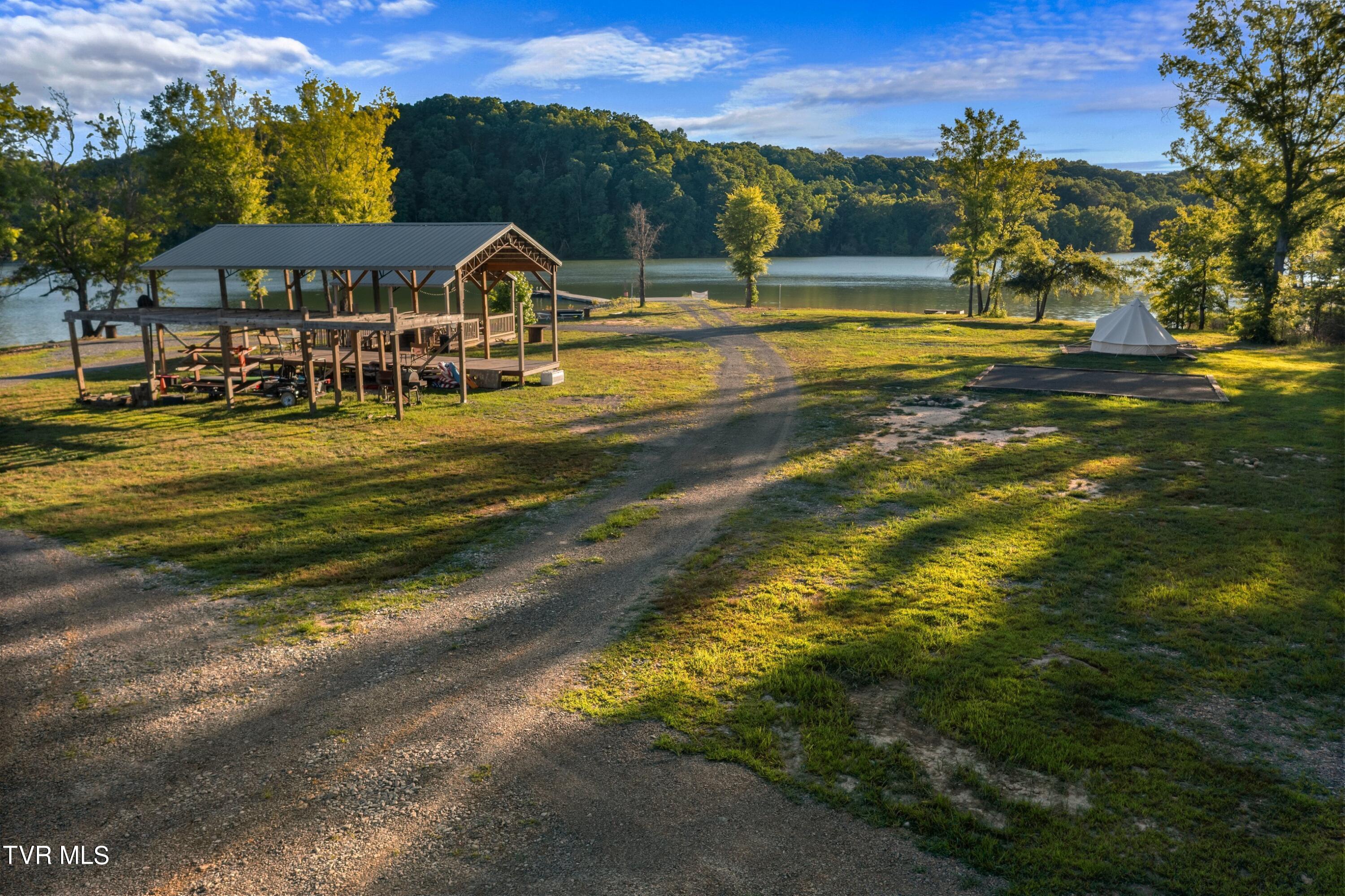 1689 Highway 25 70, Dandridge, Tennessee image 47