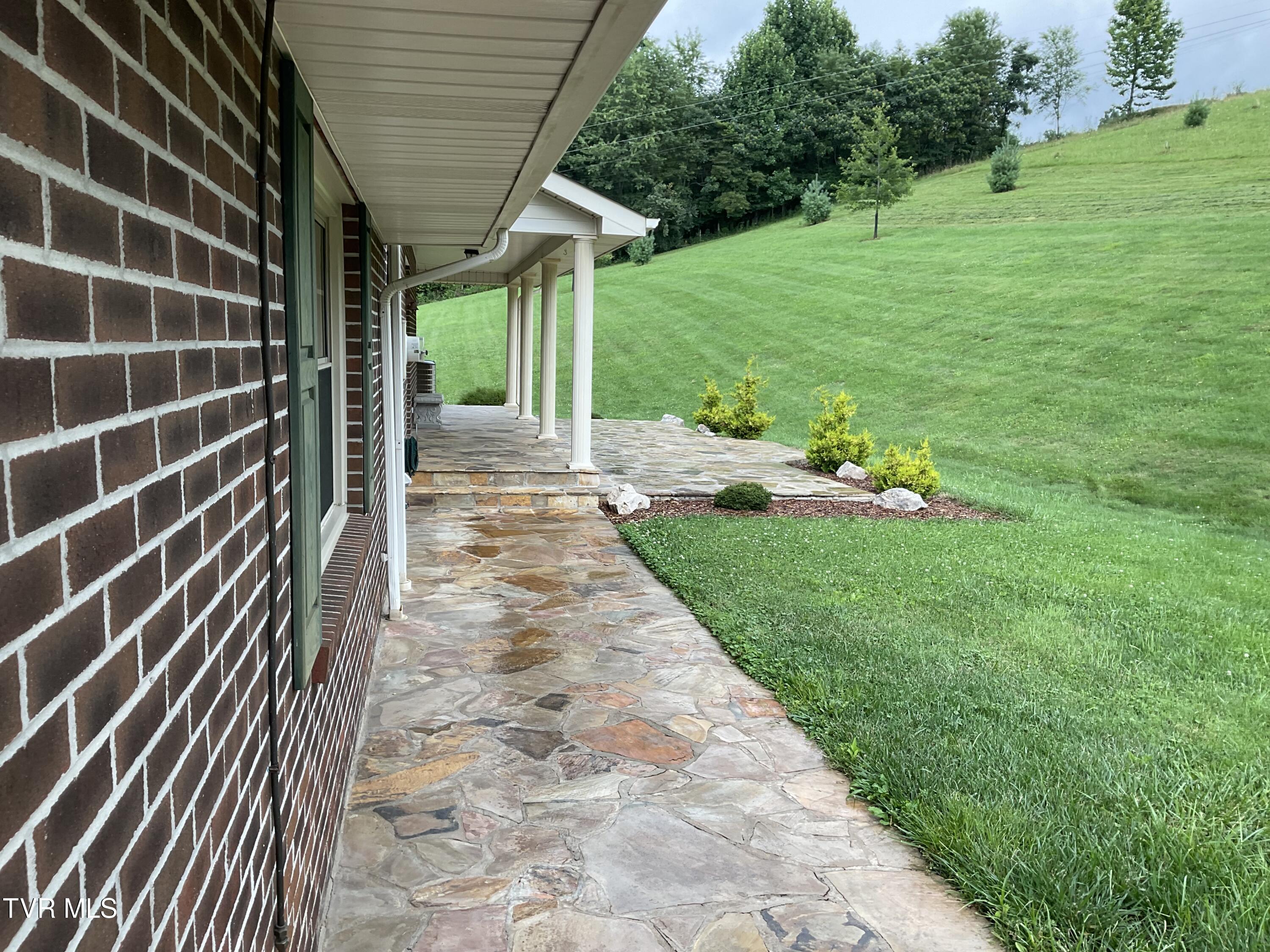 2520 Divide Road, Mountain City, Tennessee image 24