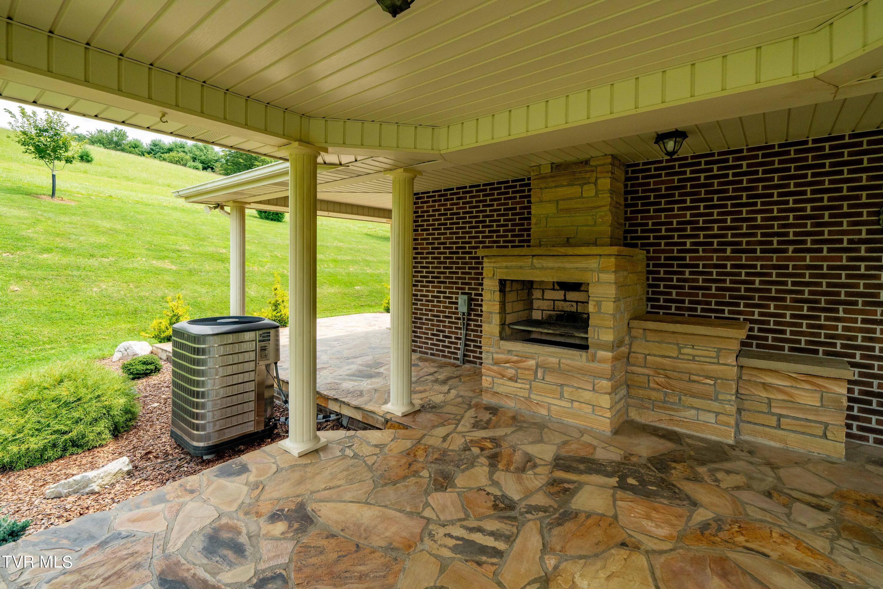 2520 Divide Road, Mountain City, Tennessee image 41