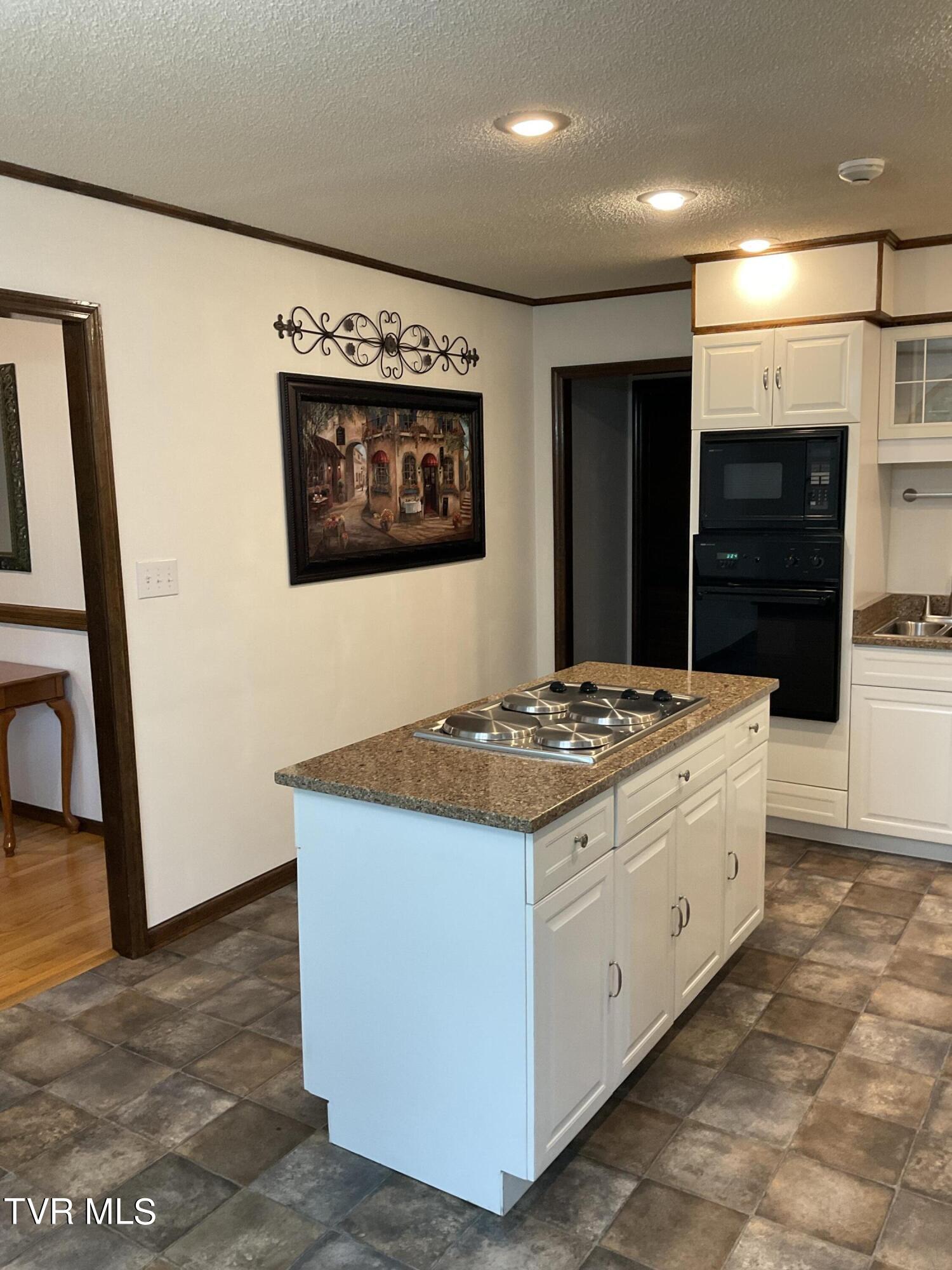 2520 Divide Road, Mountain City, Tennessee image 48