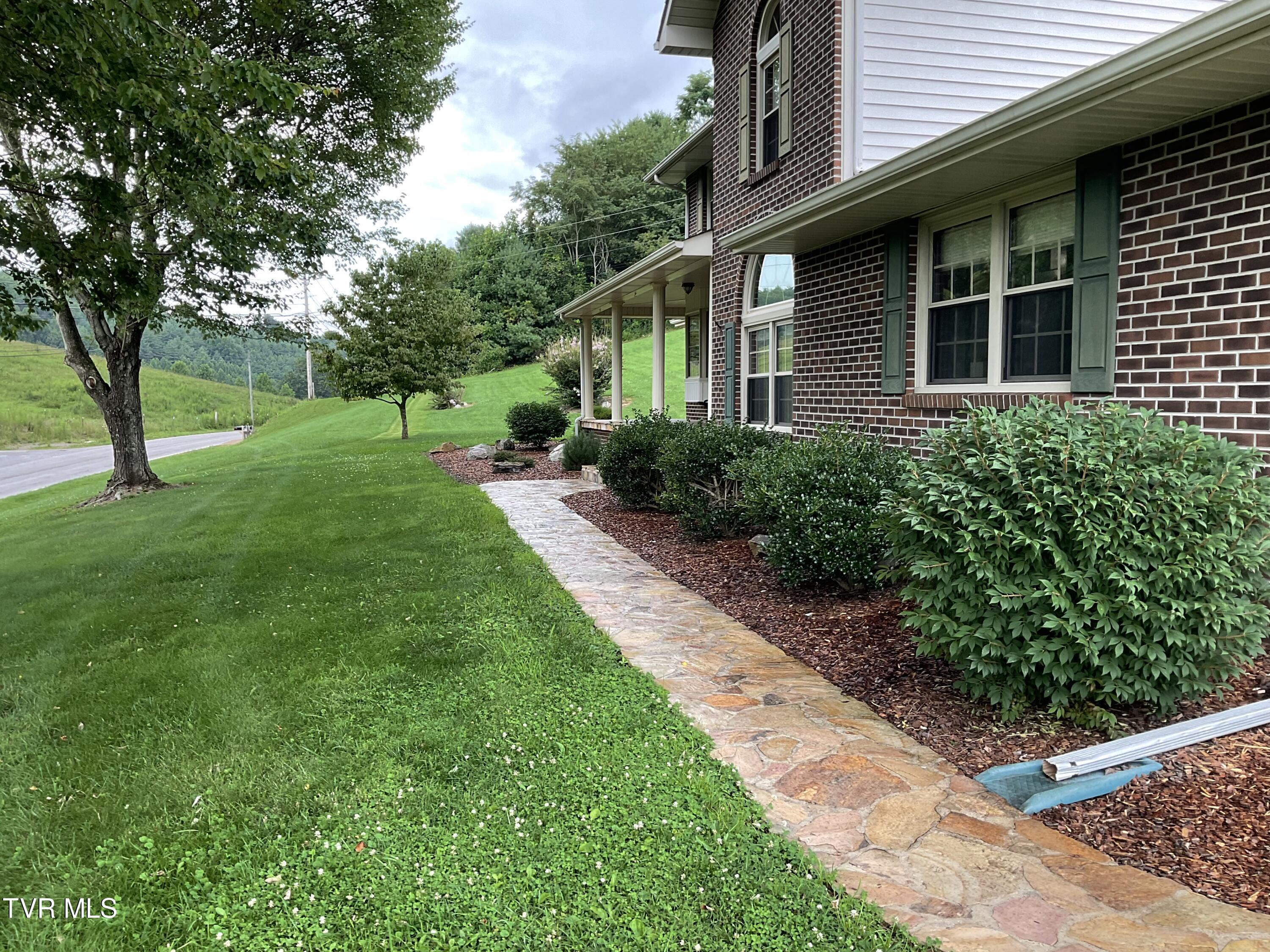 2520 Divide Road, Mountain City, Tennessee image 10
