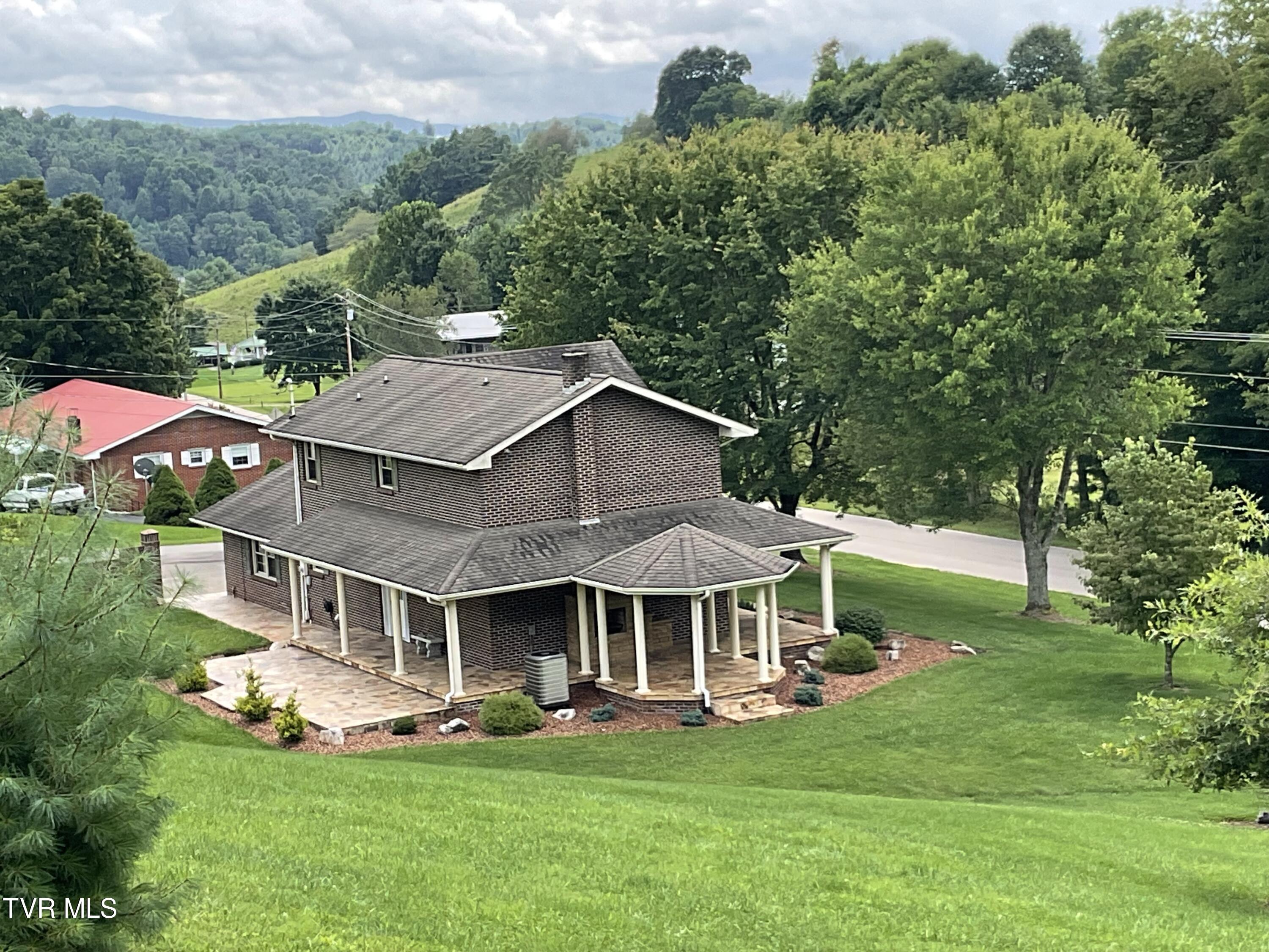 2520 Divide Road, Mountain City, Tennessee image 1