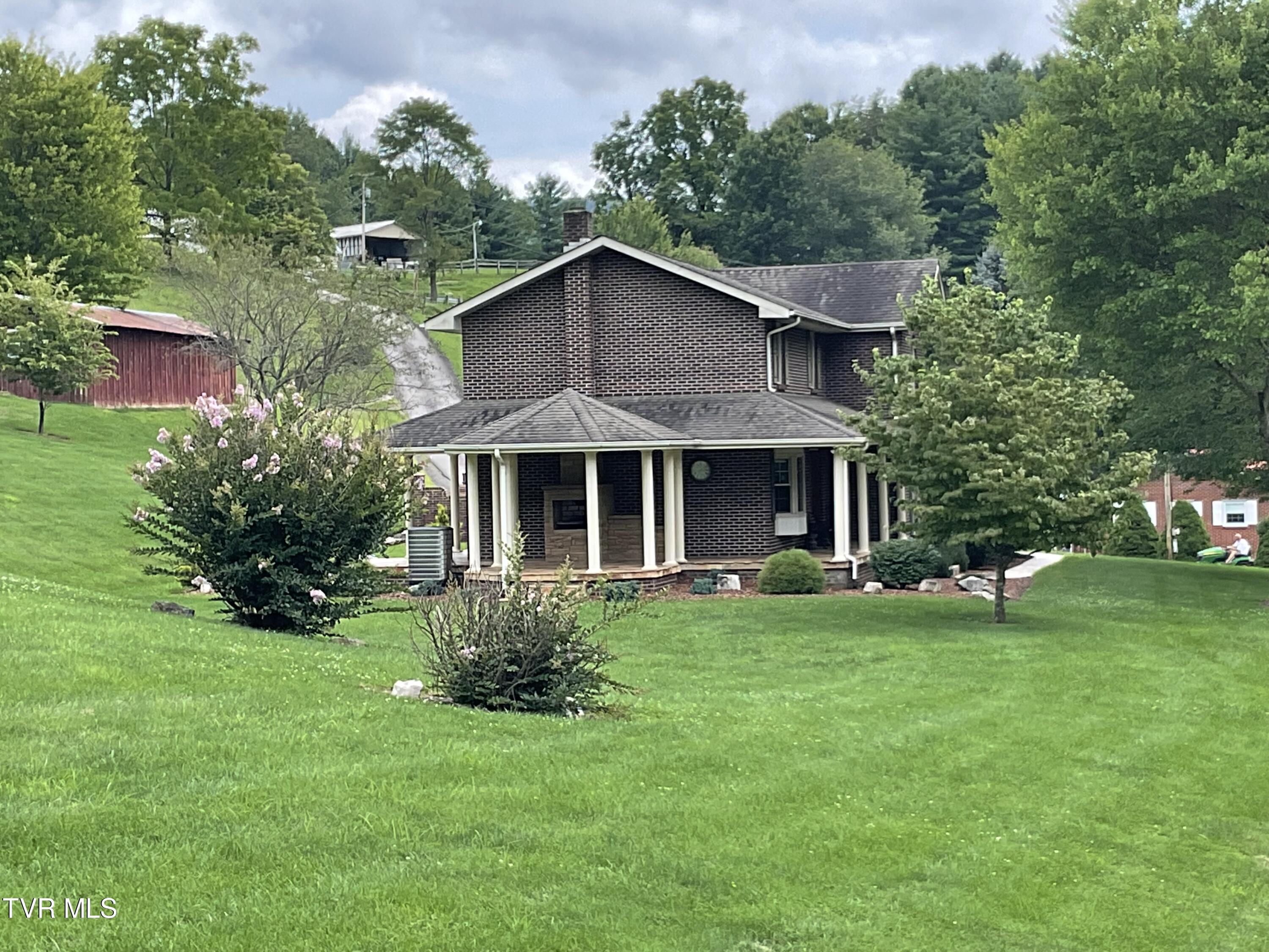 2520 Divide Road, Mountain City, Tennessee image 22