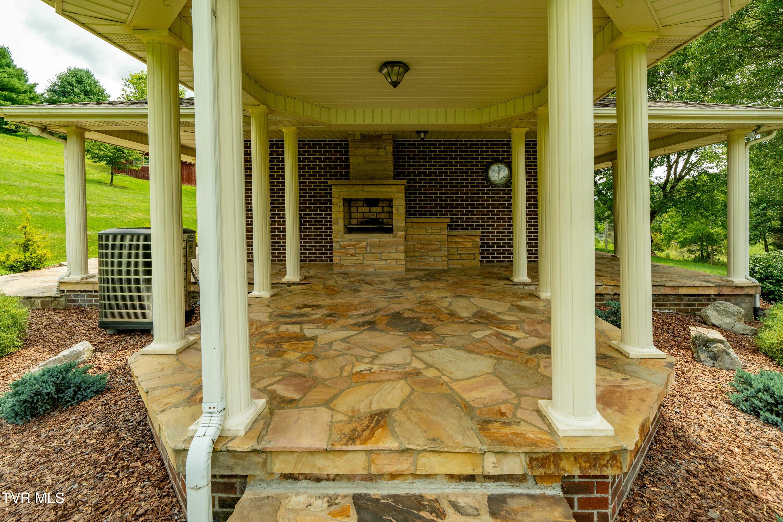 2520 Divide Road, Mountain City, Tennessee image 40