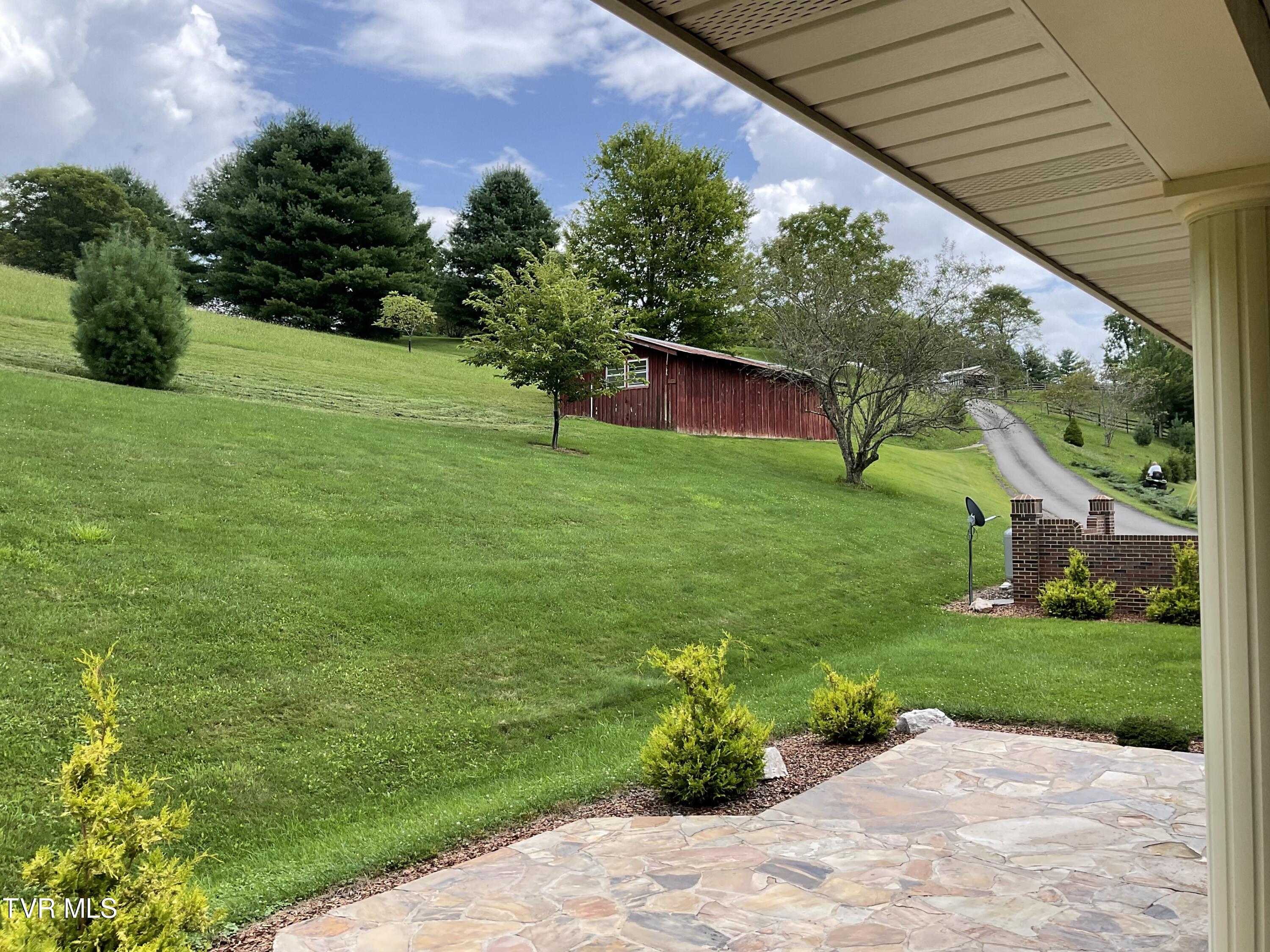 2520 Divide Road, Mountain City, Tennessee image 28