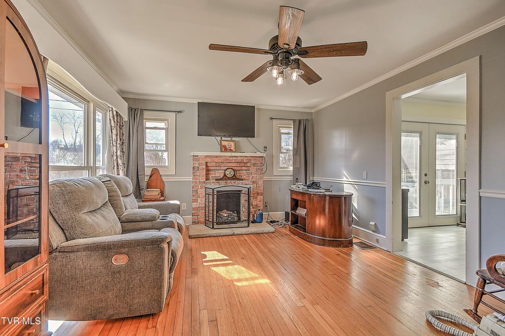 Photo of 163 Island Road, Kingsport, TN 37664 (MLS # 9991207)