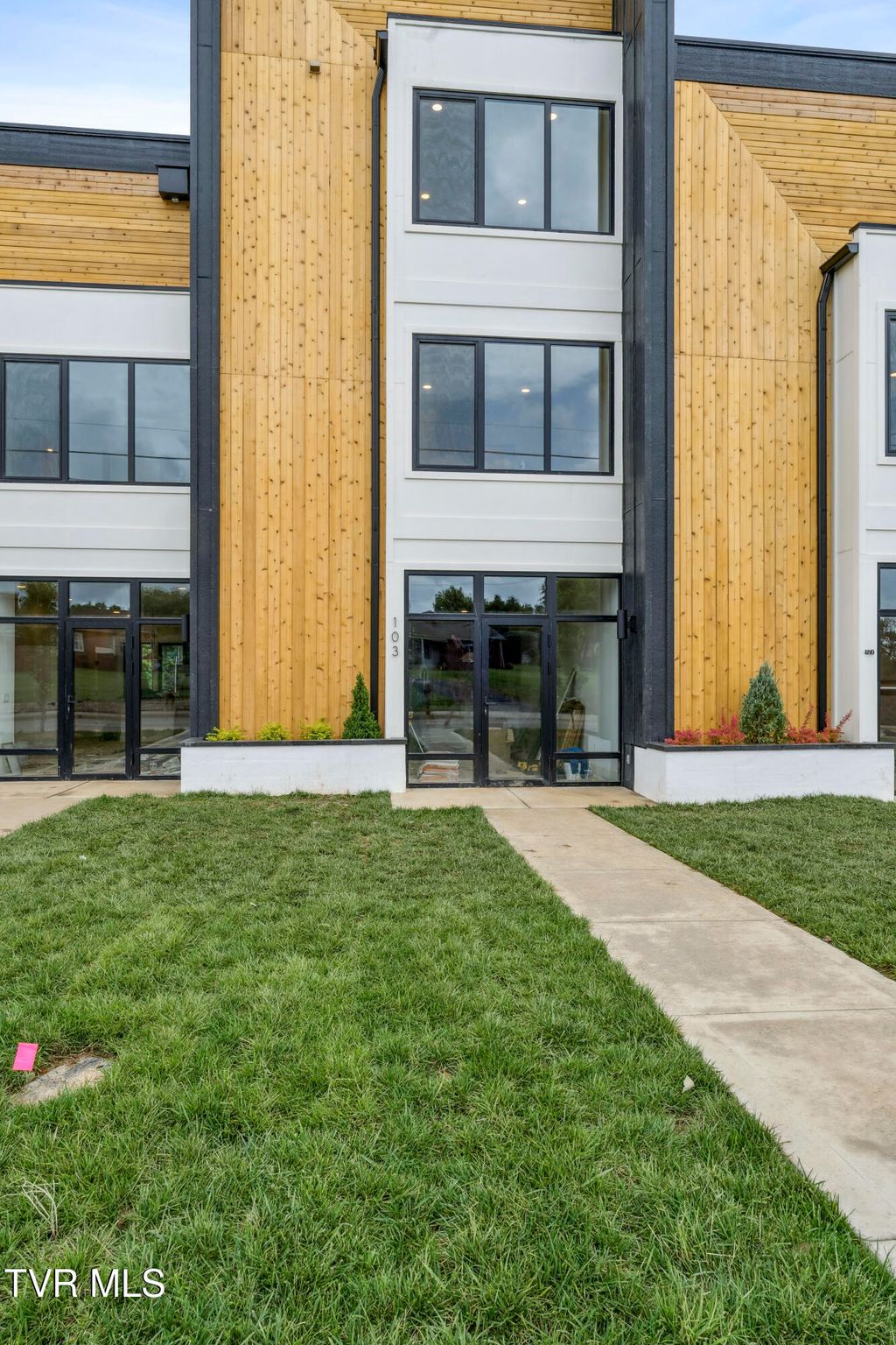 Photo of 1533 Pactolas Road #105, Johnson City, TN 37604 (MLS # 9981999)