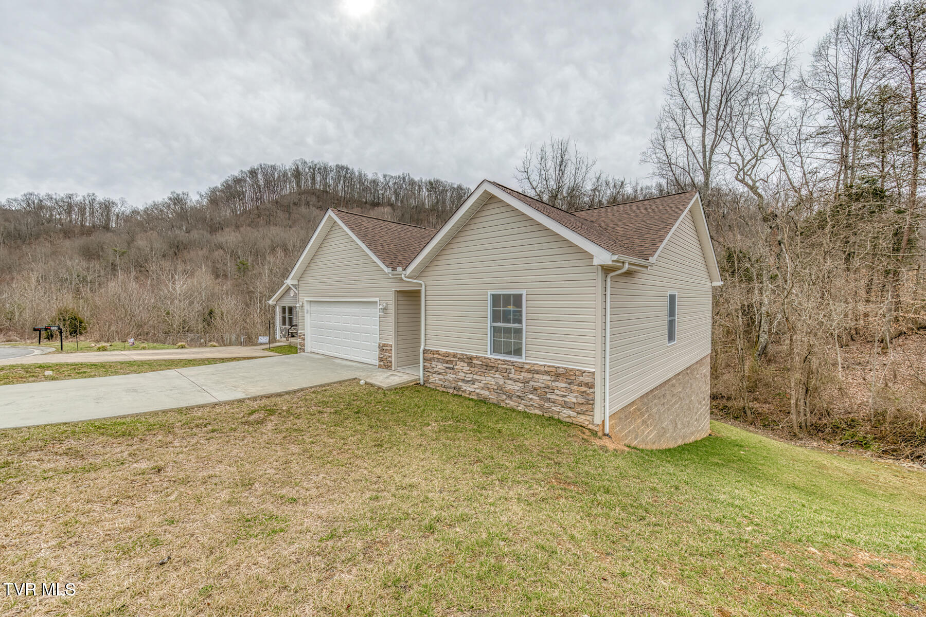 216 Brighton Place, Bristol, Tennessee image 3
