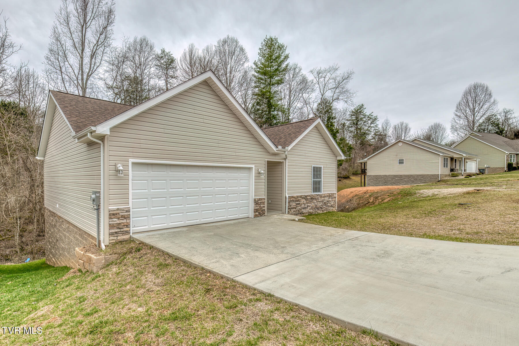 216 Brighton Place, Bristol, Tennessee image 2