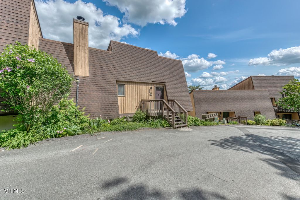 Photo of 336 Summer Place #0, Johnson City, TN 37601 (MLS # 9986949)