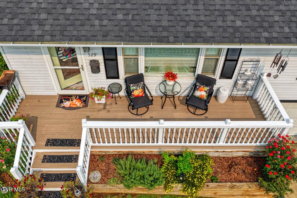 Photo of 529 Walnut Avenue, Kingsport, TN 37660 (MLS # 9985481)