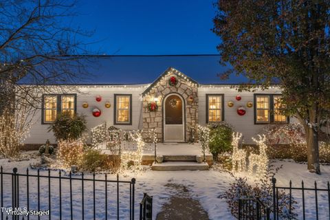 Photo of 5417 Jacksboro Pike, Knoxville, TN 37918 (MLS # 9988892)