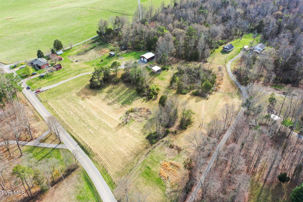 Photo of 990 Bullock Hollow Road, Bristol, TN 37620 (MLS # 9992798)