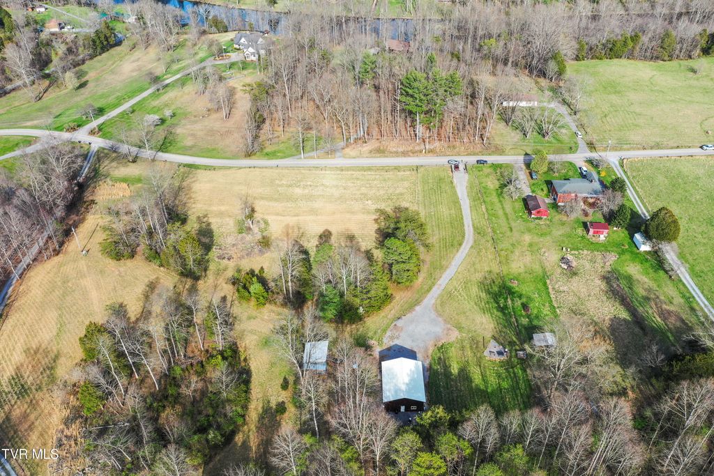 Photo of 990 Bullock Hollow Road, Bristol, TN 37620 (MLS # 9992798)