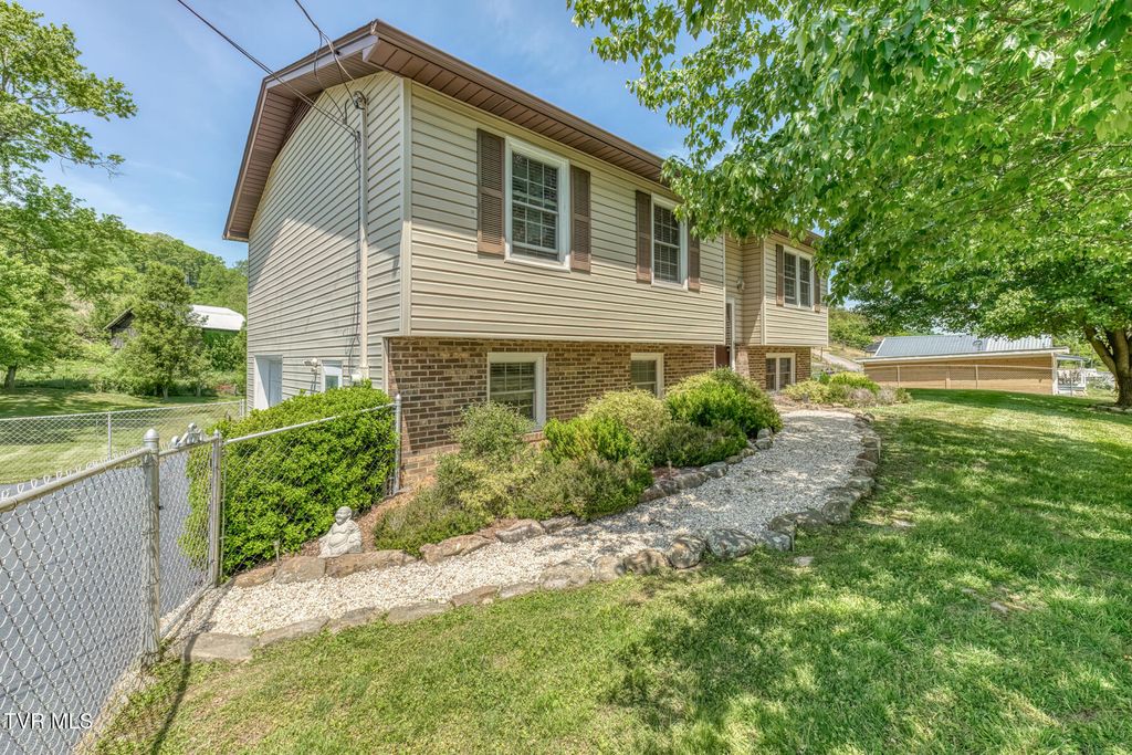 Photo of 560 Big Ridge Road, Kingsport, TN 37660 (MLS # 9994667)
