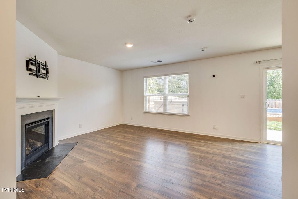 Photo of 1133 Tay Station, Kingsport, TN 37660 (MLS # 9987045)