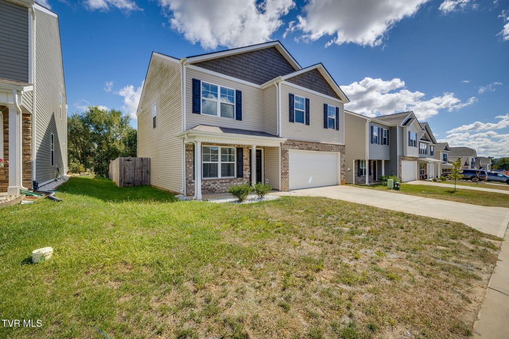 Photo of 1133 Tay Station, Kingsport, TN 37660 (MLS # 9987045)