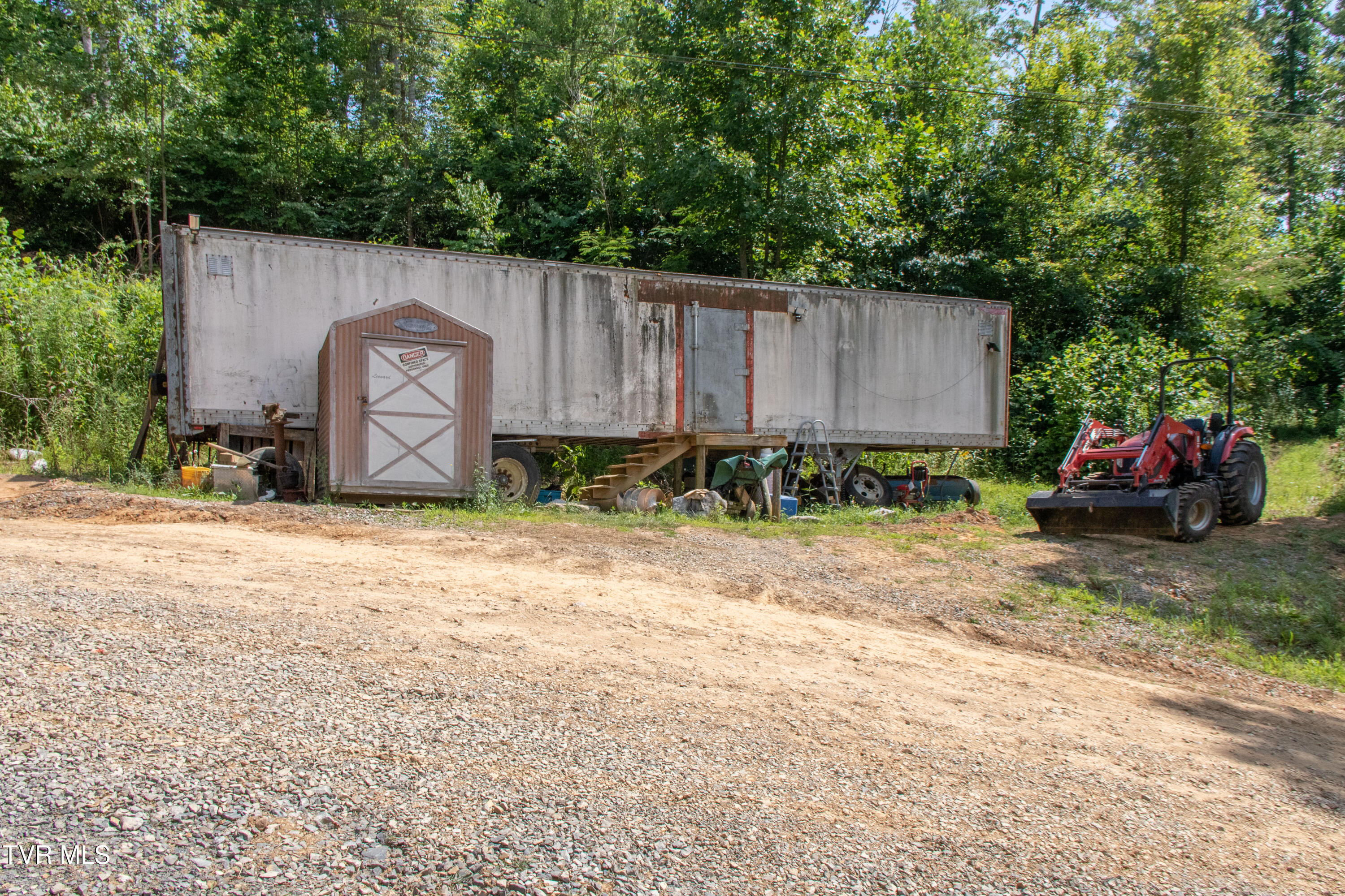Abingdon, Virginia 24211, United States, 3 Bedrooms Bedrooms, ,2 BathroomsBathrooms,Residential,Active,168815