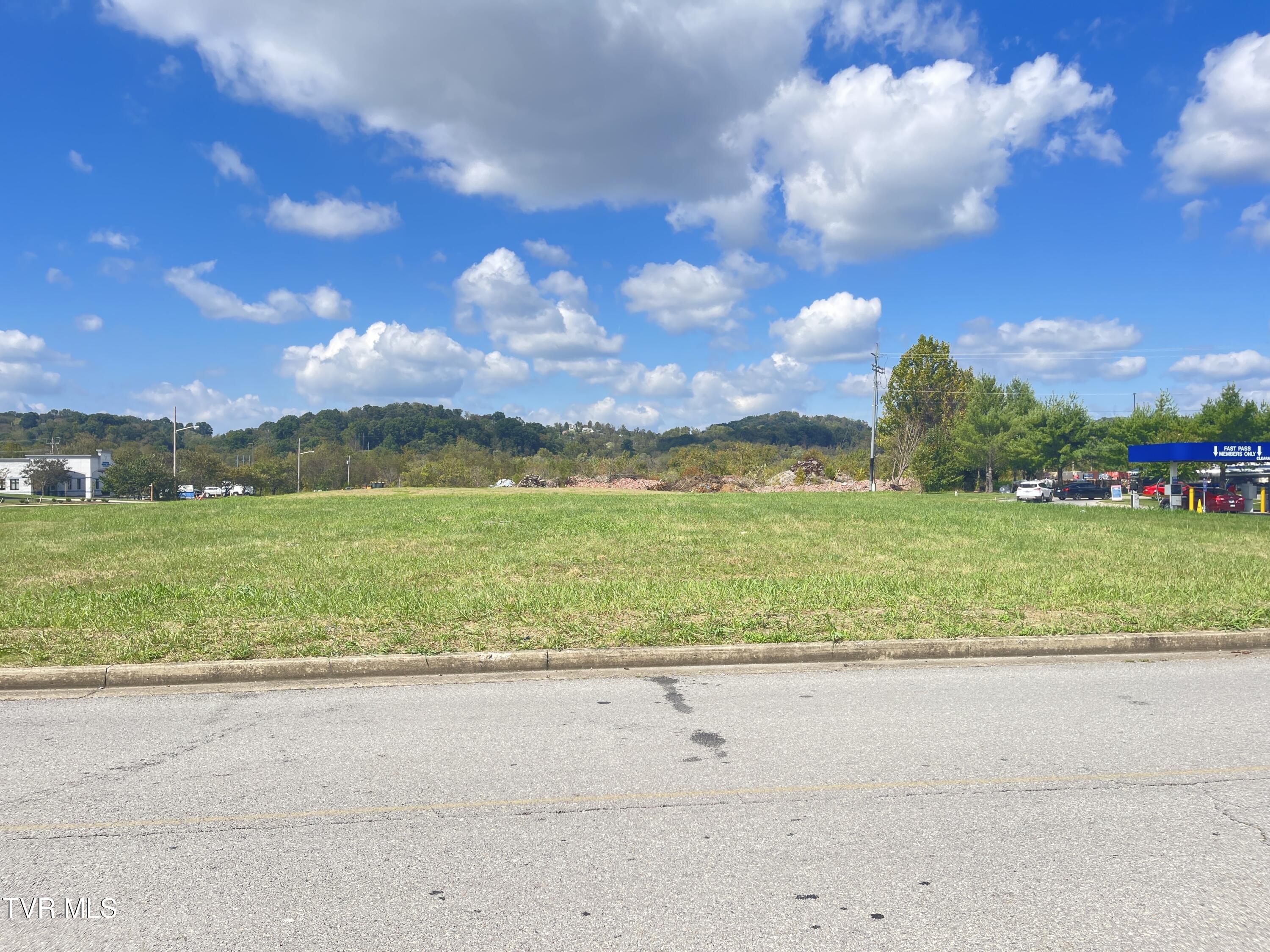 West Elk West/1011 Over Mtn Dr Avenue, Elizabethton, Tennessee image 9