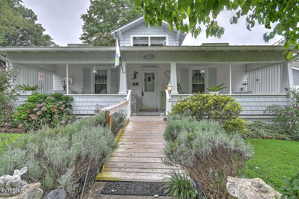 Photo of 1462 Georgia Avenue, Bristol, TN 37620 (MLS # 9990835)