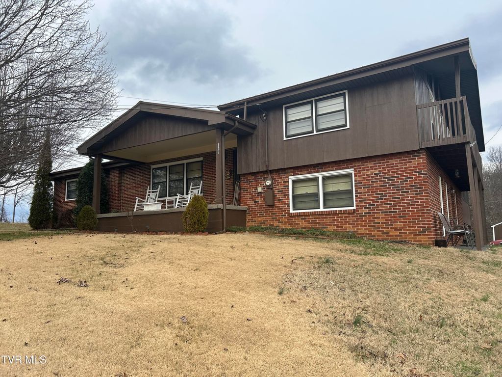 Photo of 1130 Hixson Avenue, Greeneville, TN 37743 (MLS # 9991288)