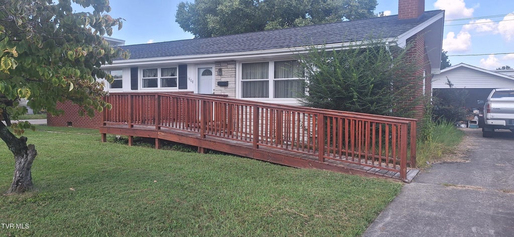 Photo of 1808 Hermitage Drive, Kingsport, TN 37664 (MLS # 10000529)
