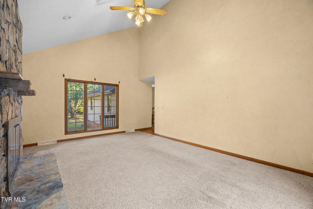 Photo of 101 Stanmore Drive, Johnson City, TN 37601 (MLS # 10000470)